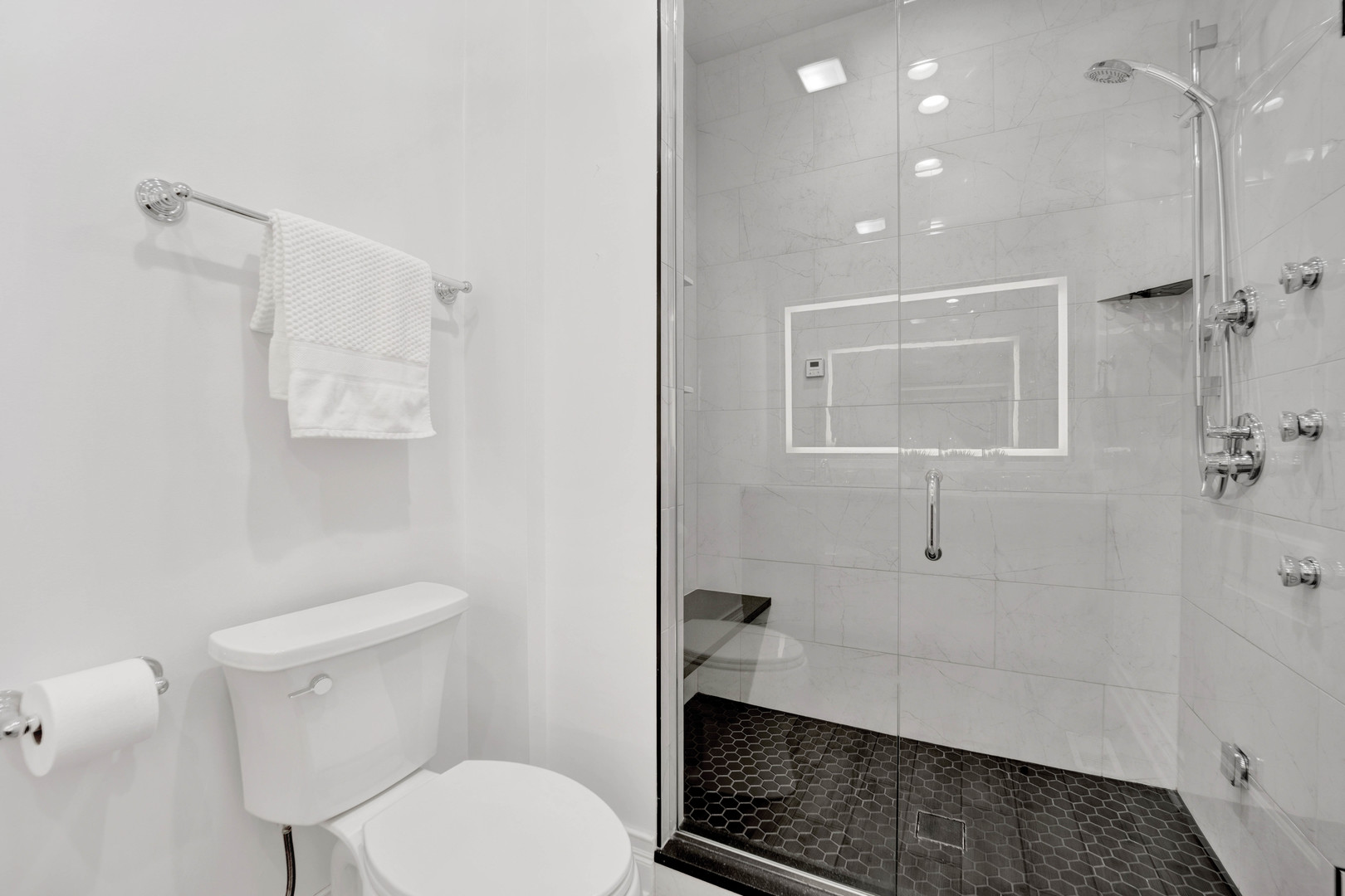 334 N JEFFERSON Street Unit: D