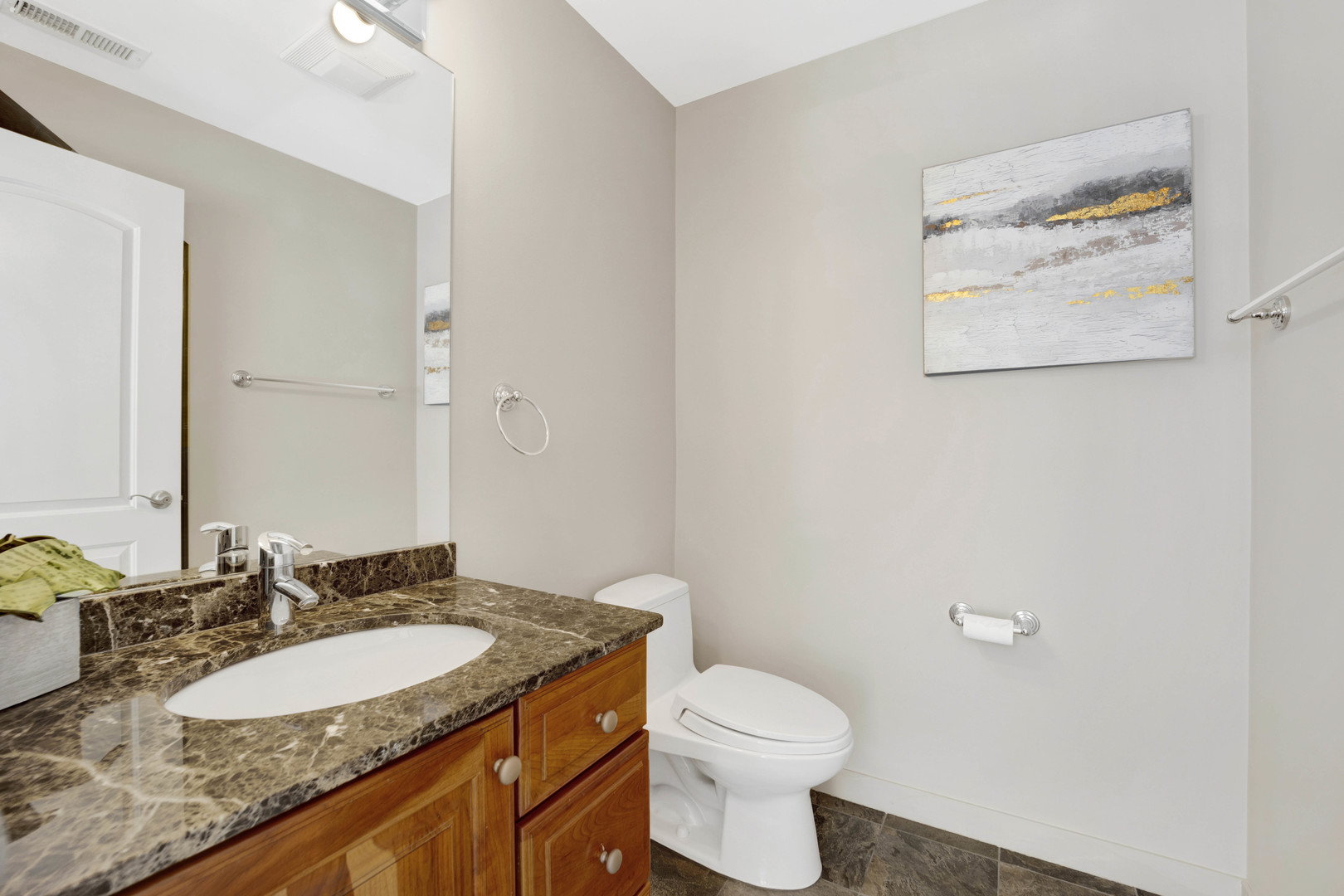 334 N JEFFERSON Street Unit: D