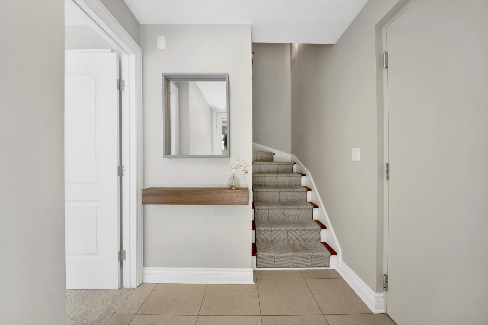 334 N JEFFERSON Street Unit: D