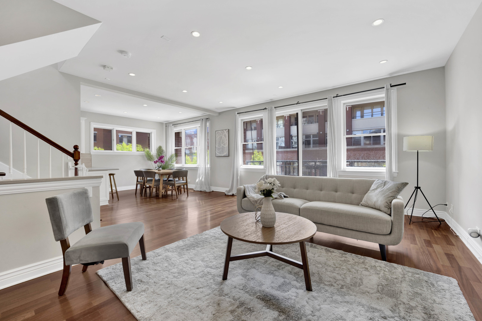 334 N JEFFERSON Street Unit: D