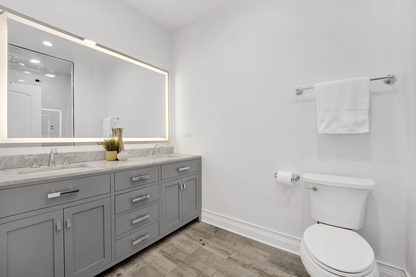 334 N JEFFERSON Street Unit: D