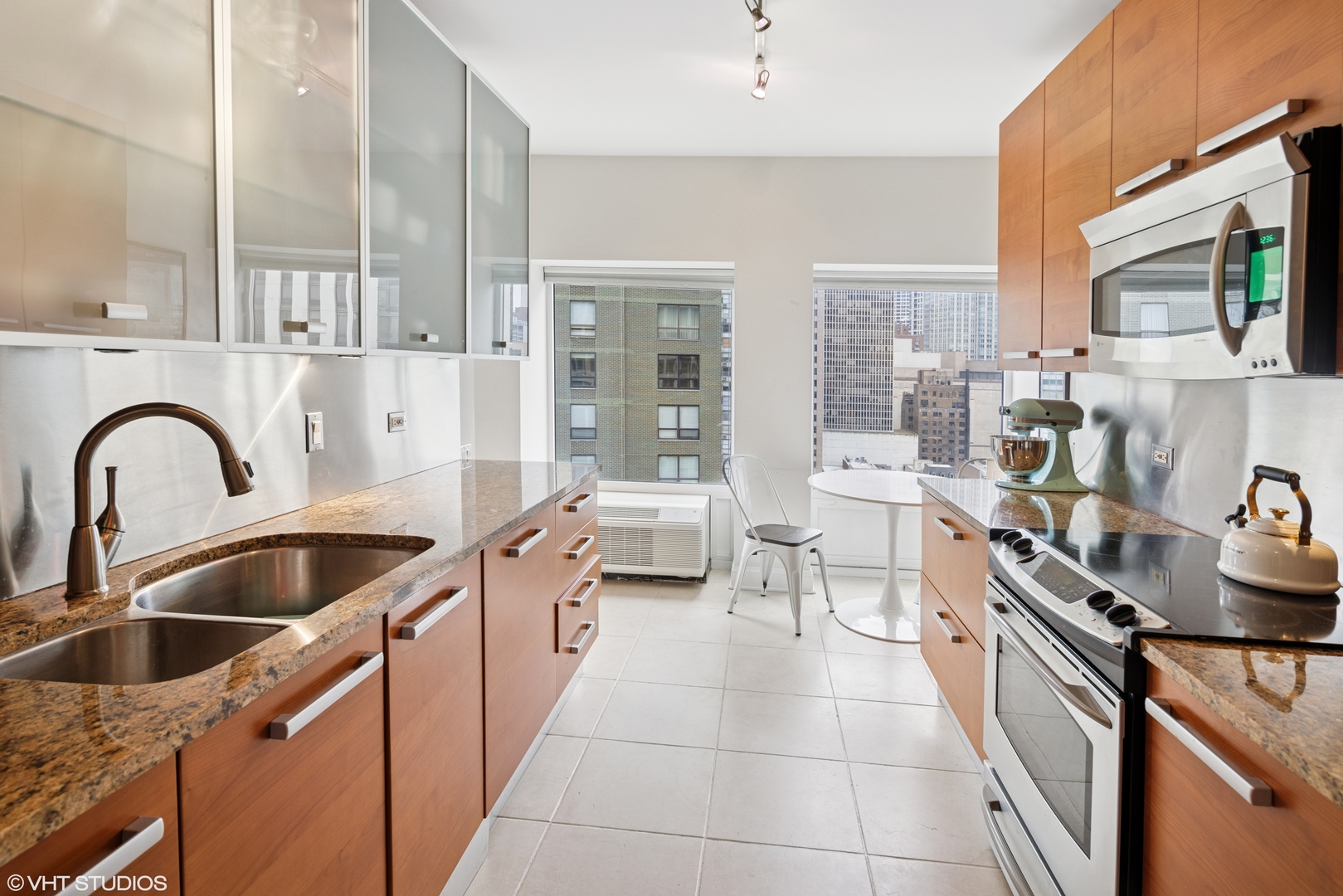 1100 N Lake Shore Drive Unit: 17B