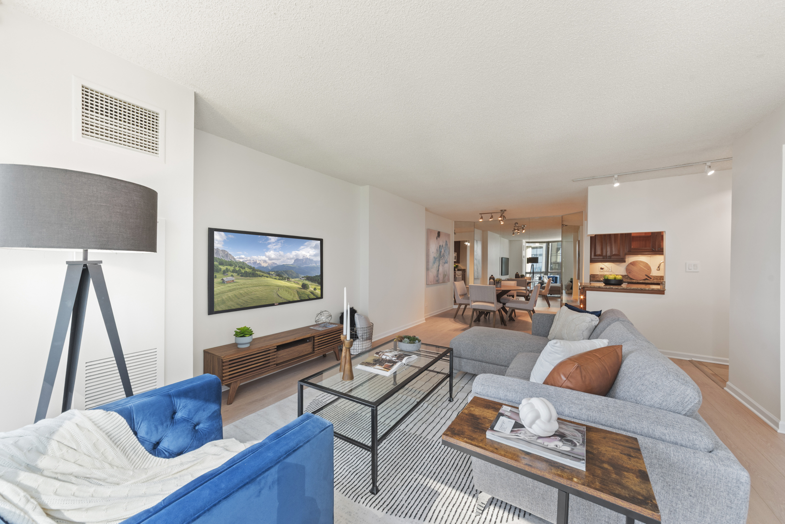 195 N Harbor Drive Unit: 209