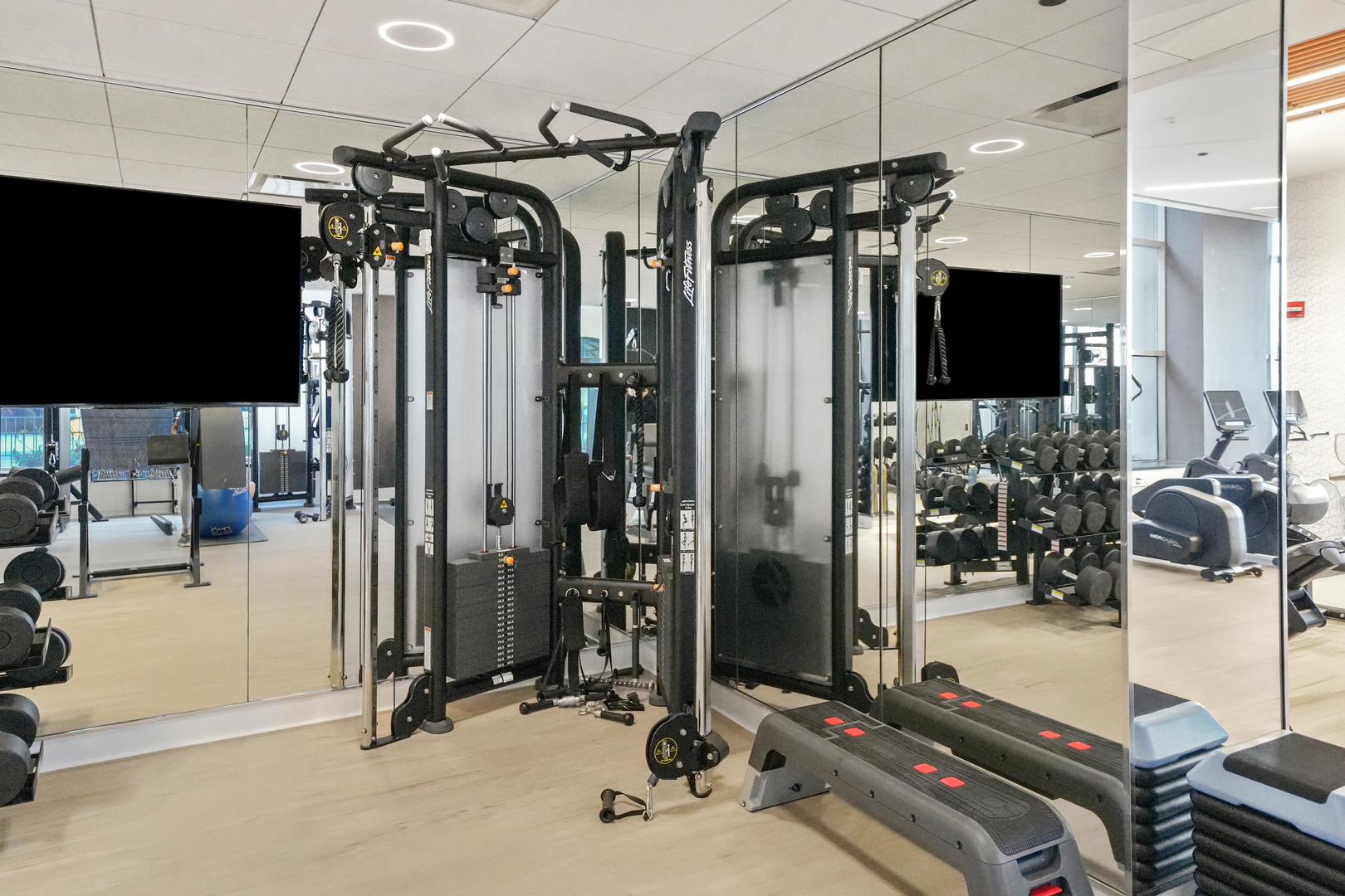 600 N Lake Shore Drive Unit: 807
