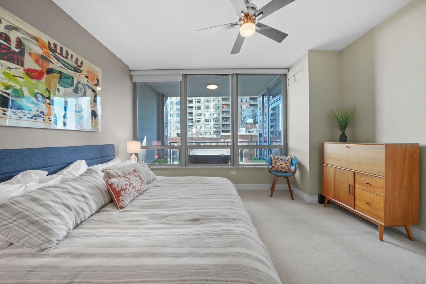600 N Lake Shore Drive Unit: 807