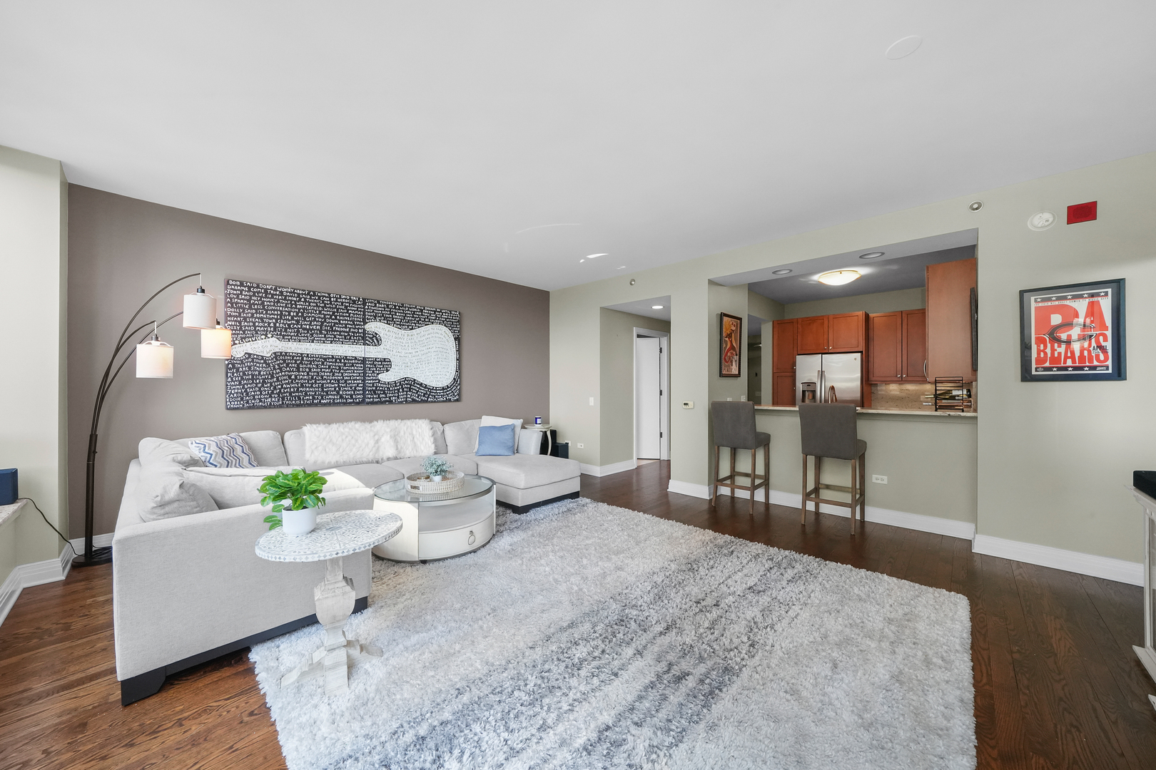 600 N Lake Shore Drive Unit: 807