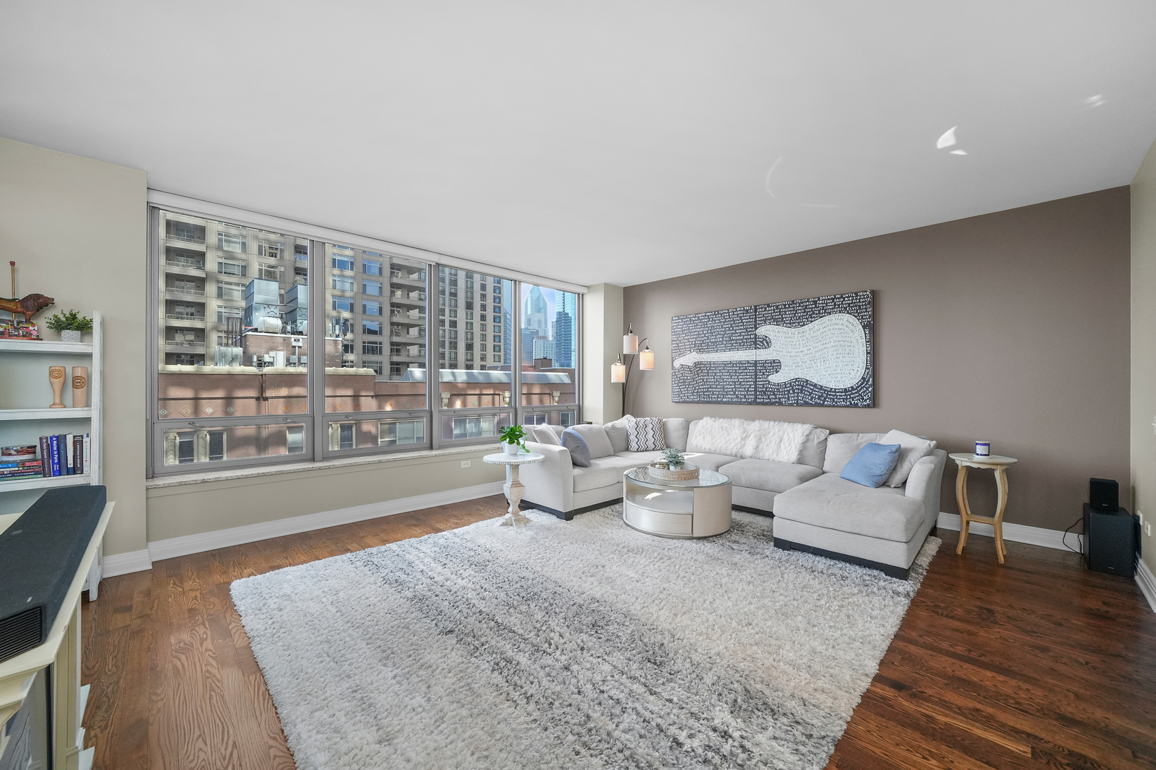 600 N Lake Shore Drive Unit: 807