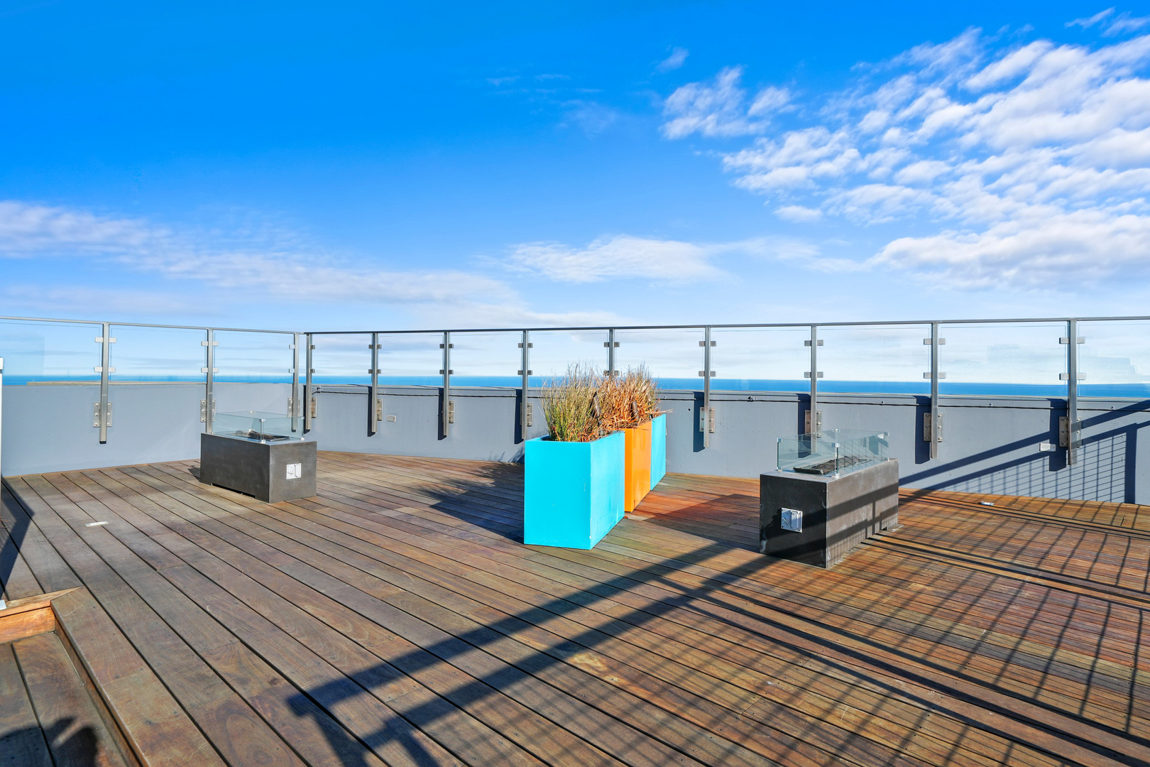 600 N Lake Shore Drive Unit: 807