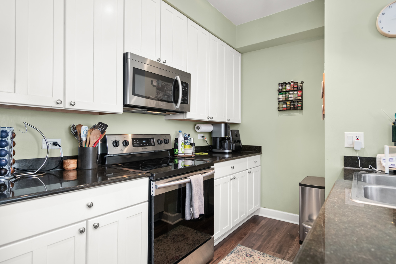 421 W Huron Street Unit: 1009