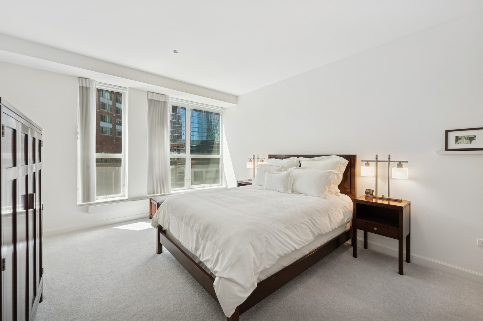 415 E NORTH WATER Street Unit: 806