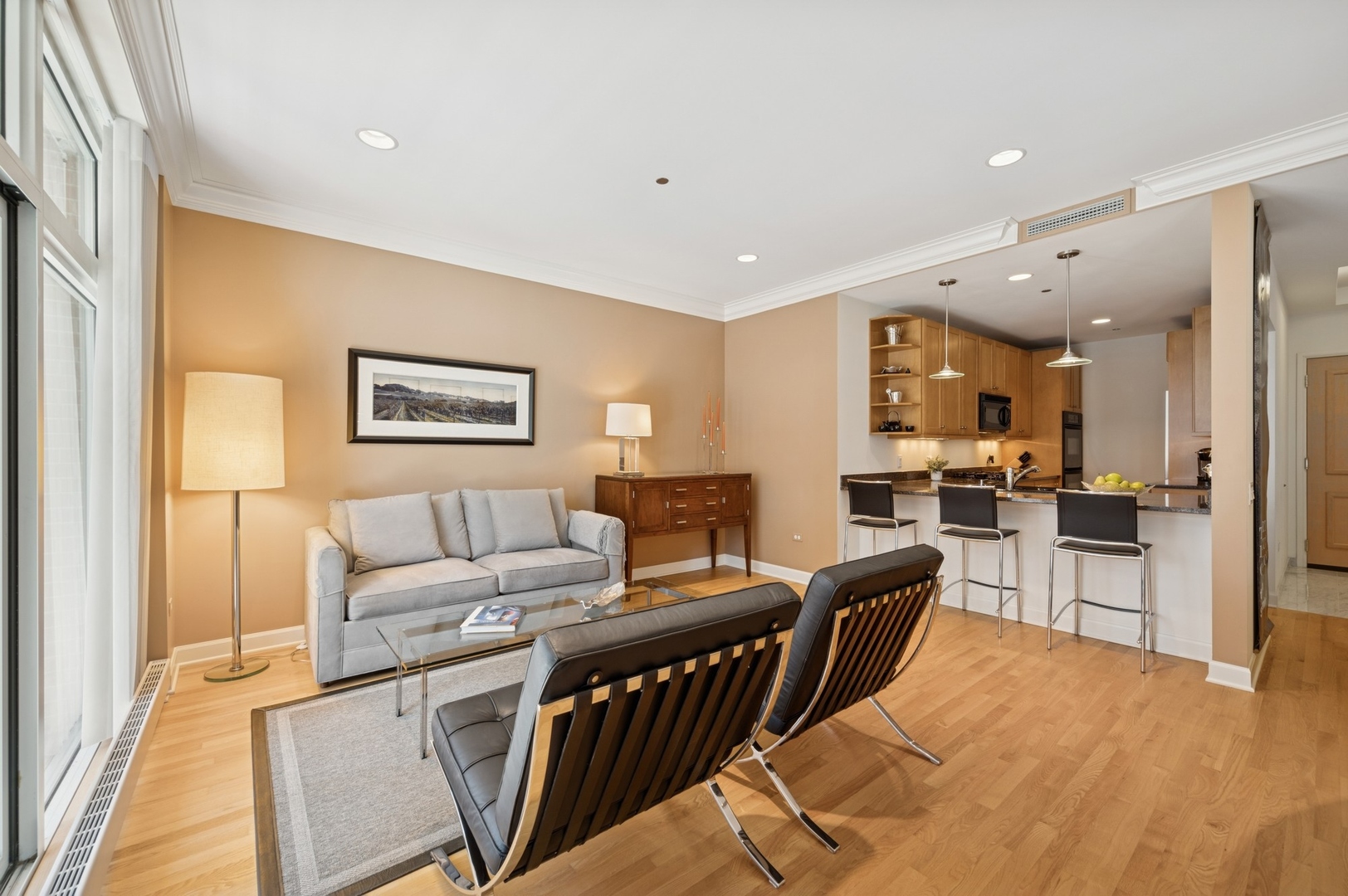 415 E NORTH WATER Street Unit: 806