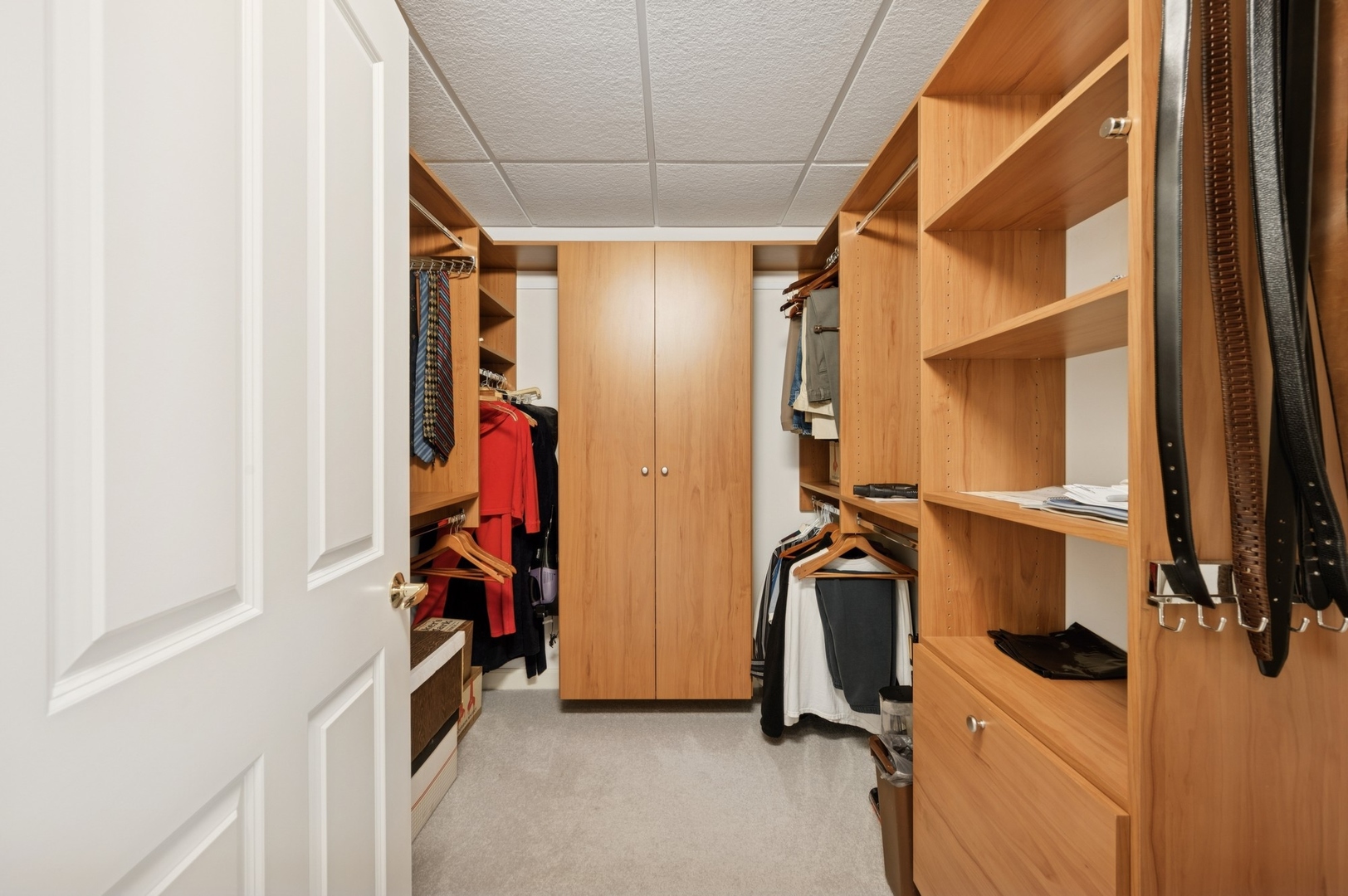 415 E NORTH WATER Street Unit: 806