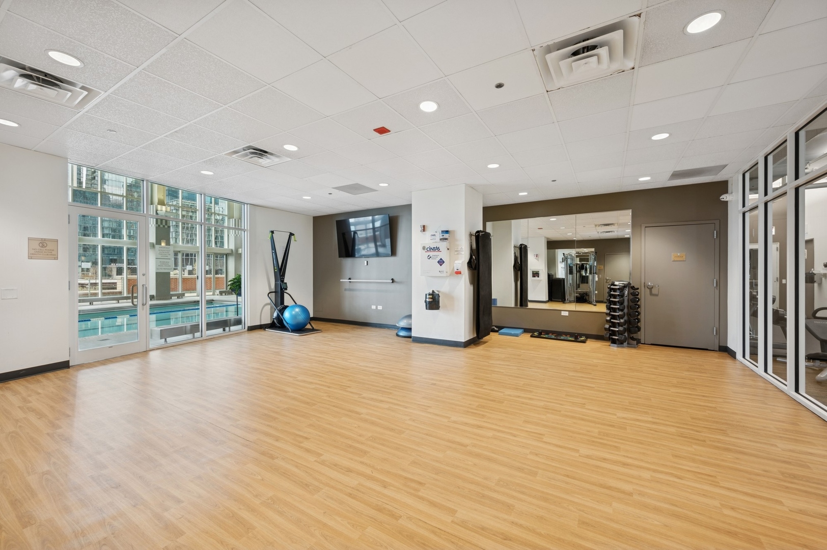 415 E NORTH WATER Street Unit: 806