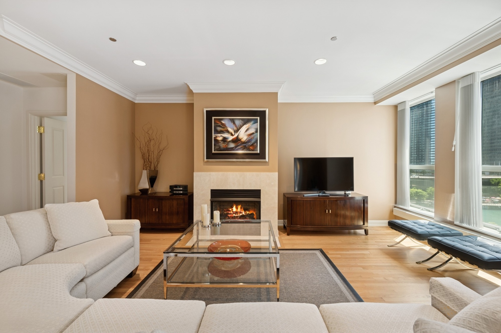 415 E NORTH WATER Street Unit: 806