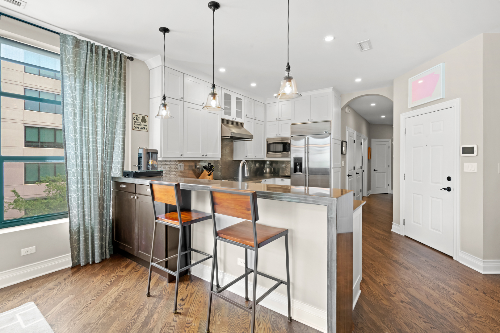 841 W Monroe Street Unit: 4A