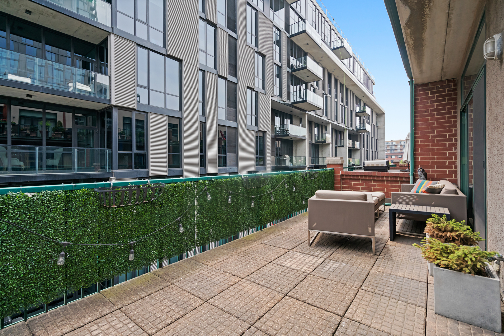 841 W Monroe Street Unit: 4A