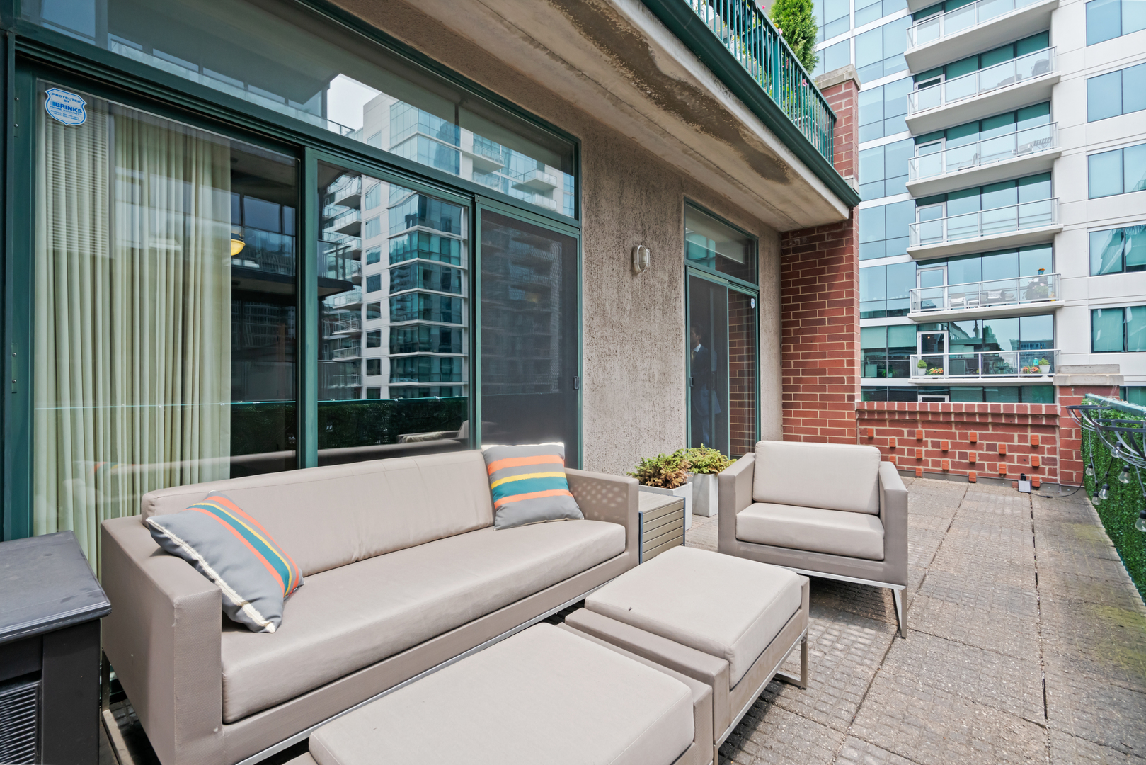 841 W Monroe Street Unit: 4A