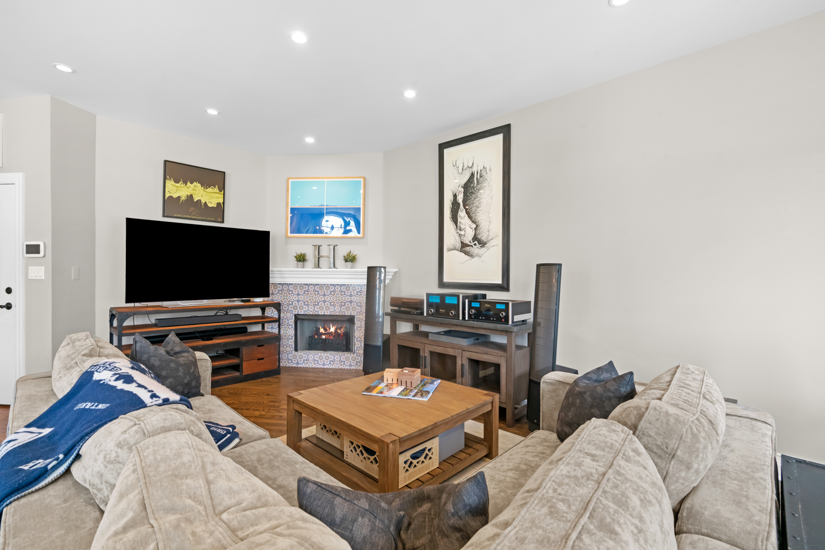 841 W Monroe Street Unit: 4A