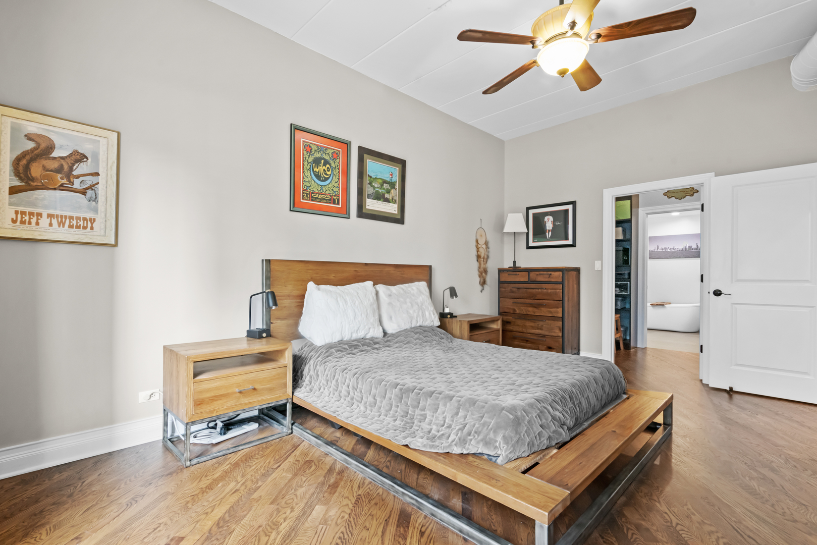 841 W Monroe Street Unit: 4A
