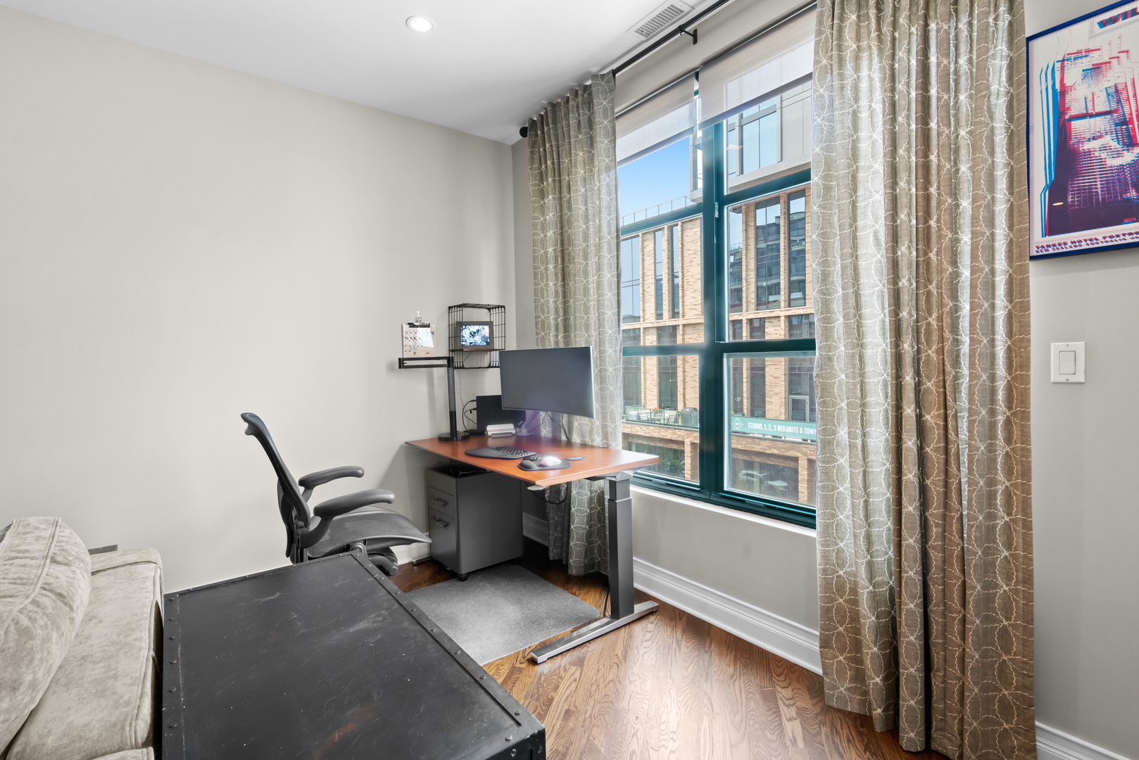 841 W Monroe Street Unit: 4A