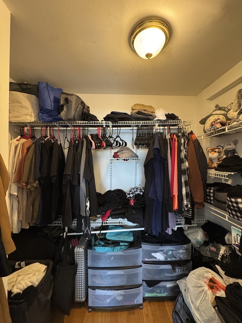 6619 N Sheridan Road Unit: 504