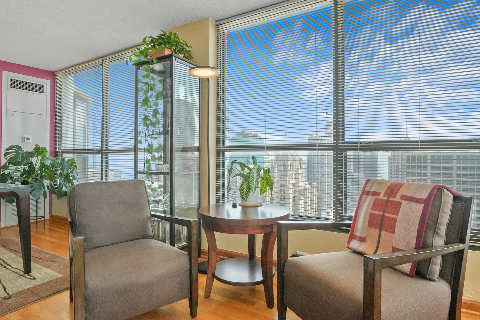 405 N WABASH Avenue Unit: 4709