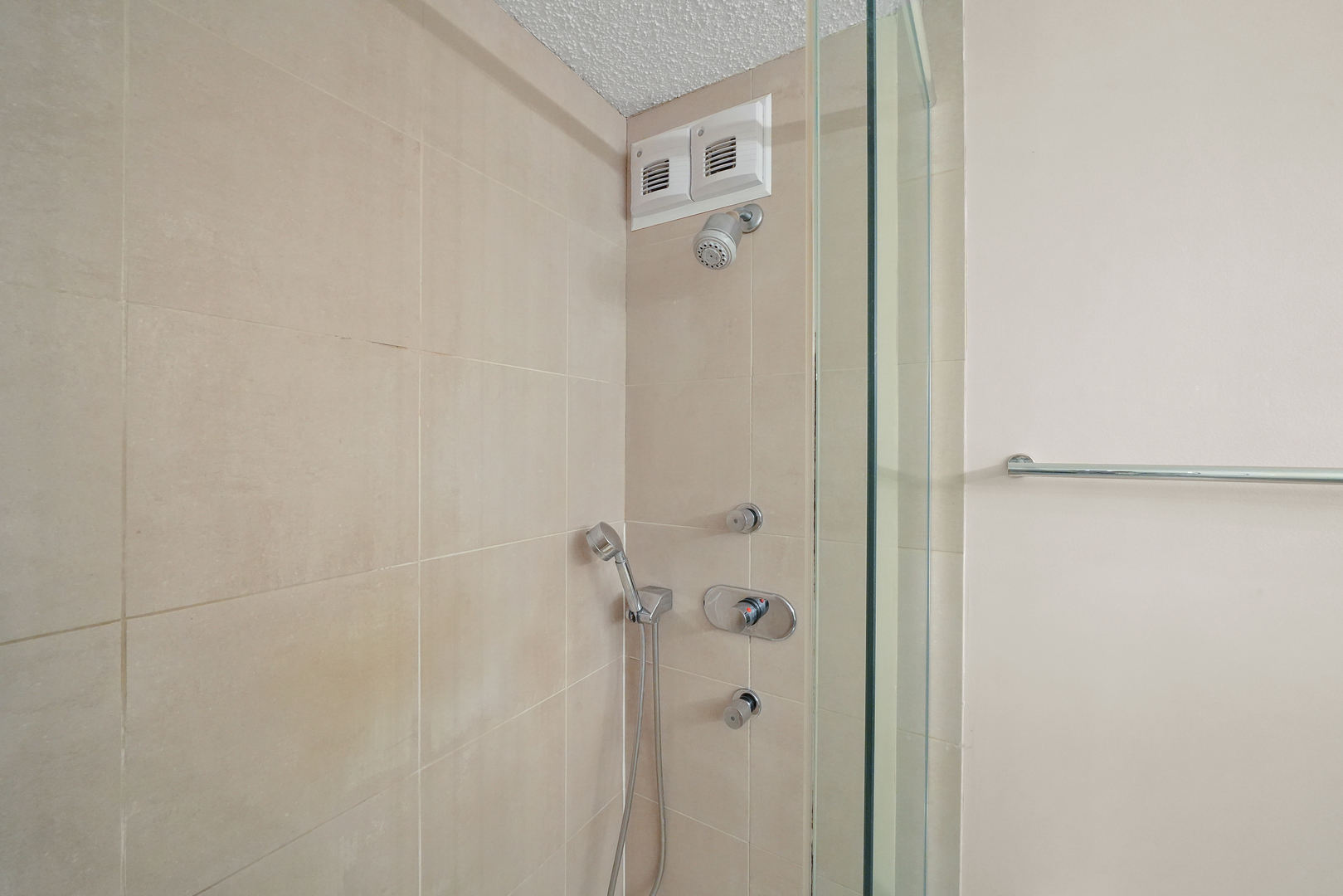 405 N WABASH Avenue Unit: 4709