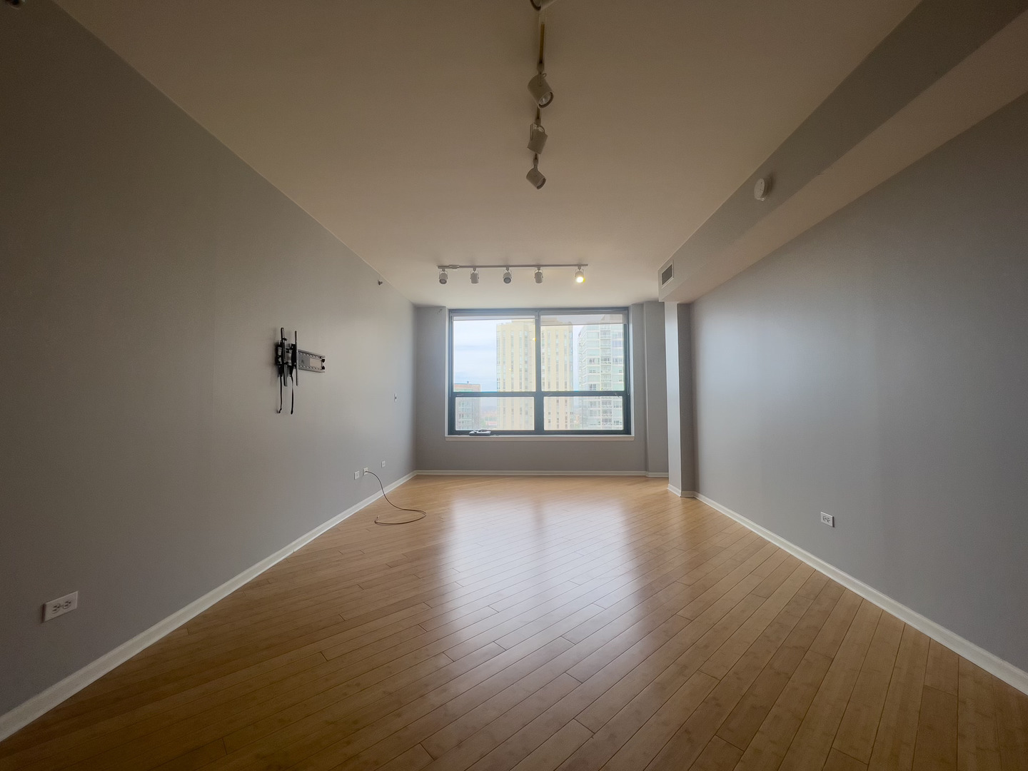 400 W Ontario Street Unit: 1608