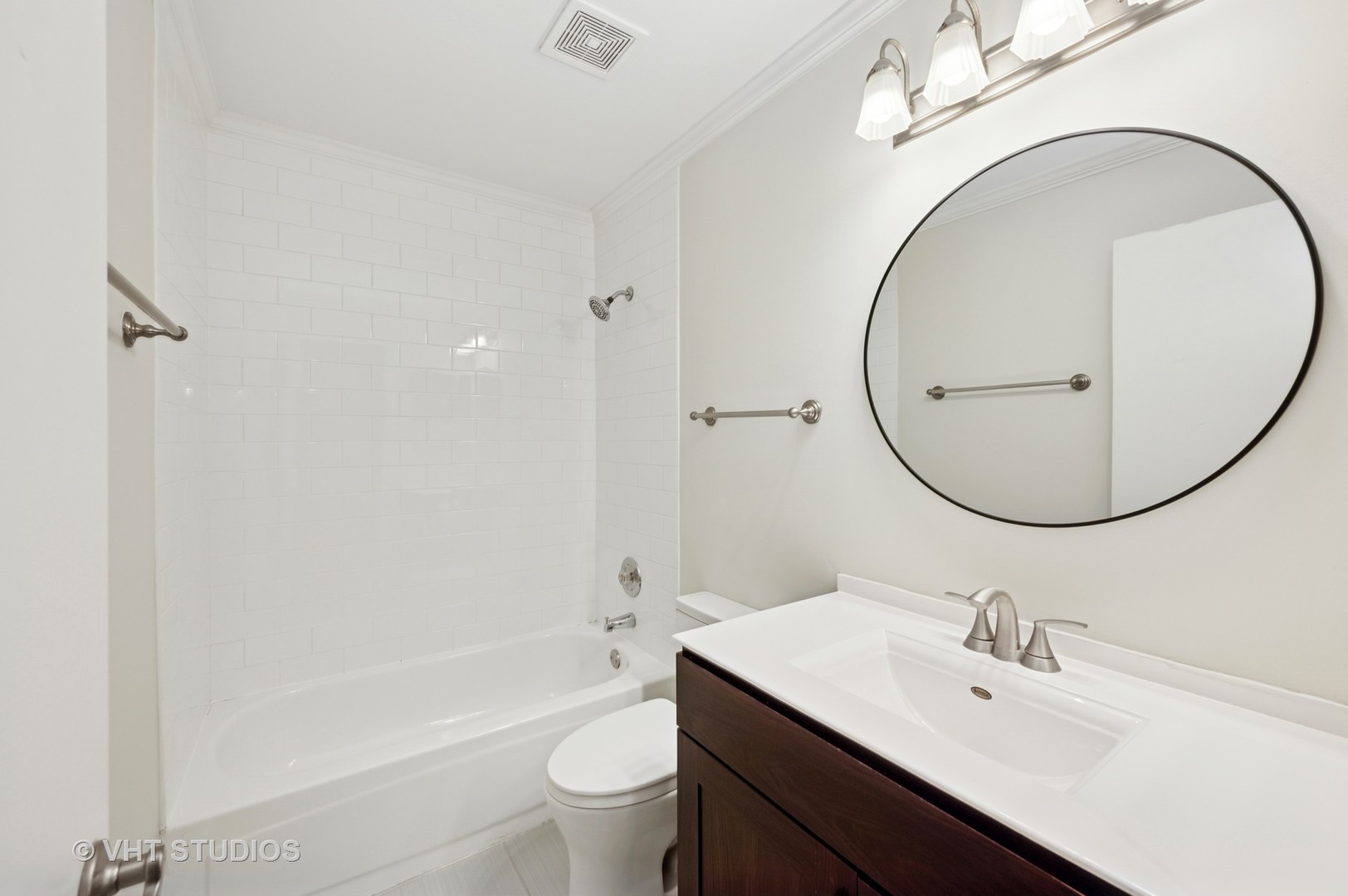 1760 W Wrightwood Avenue Unit: 107