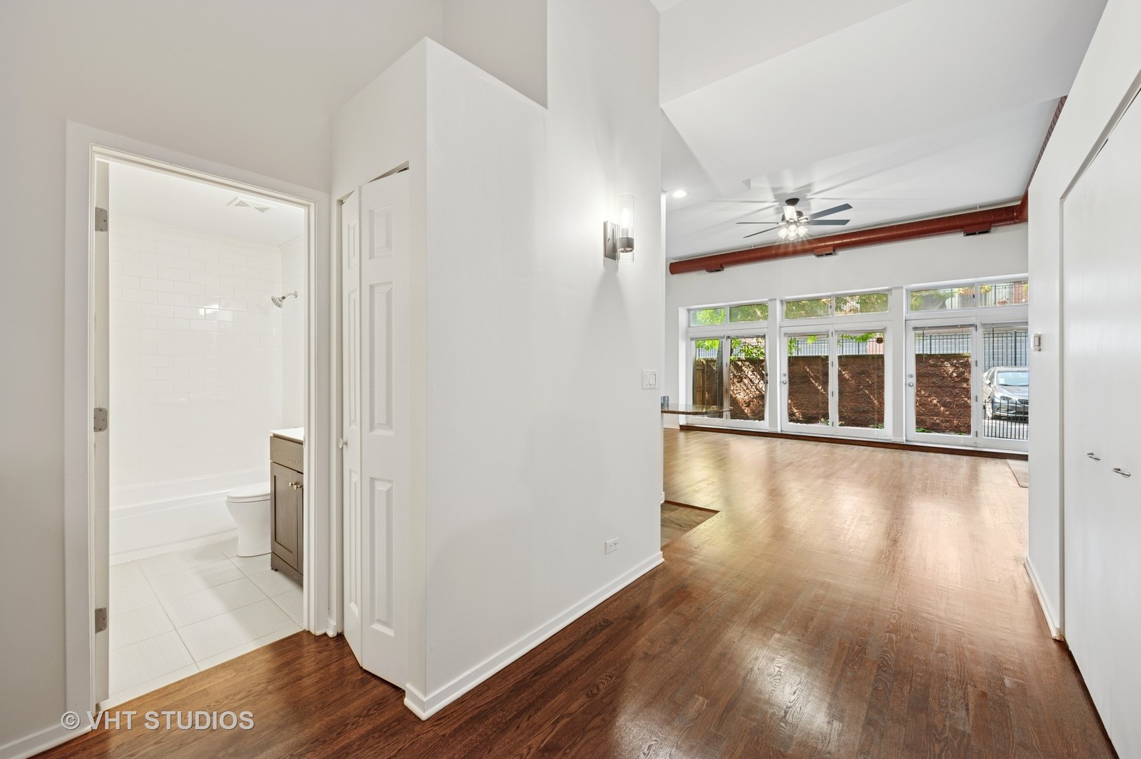 1760 W Wrightwood Avenue Unit: 107