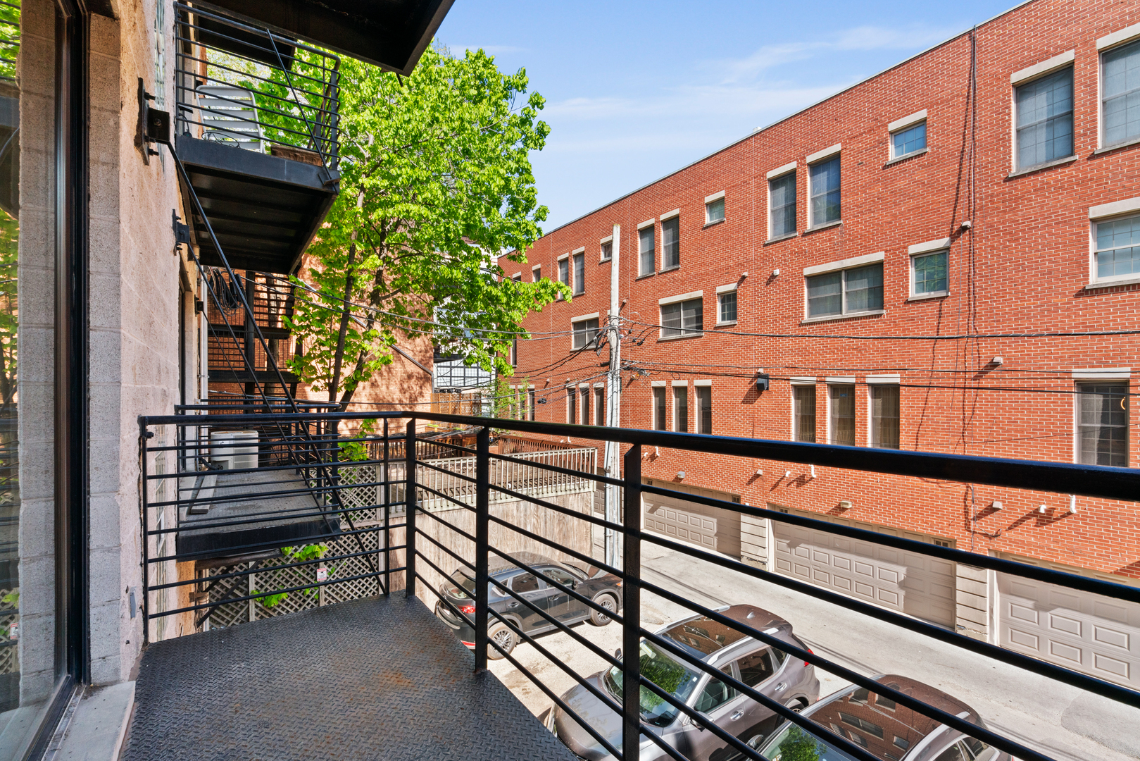 1332 W Madison Street Unit: 2E