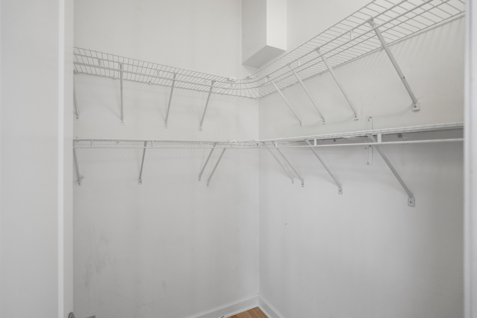 1332 W Madison Street Unit: 2E