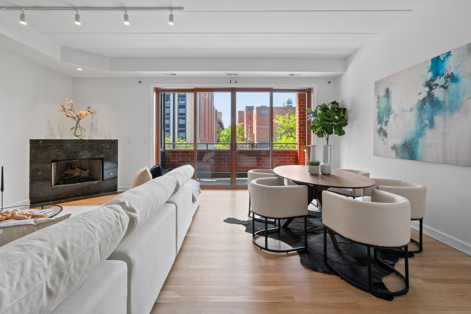 1332 W Madison Street Unit: 2E