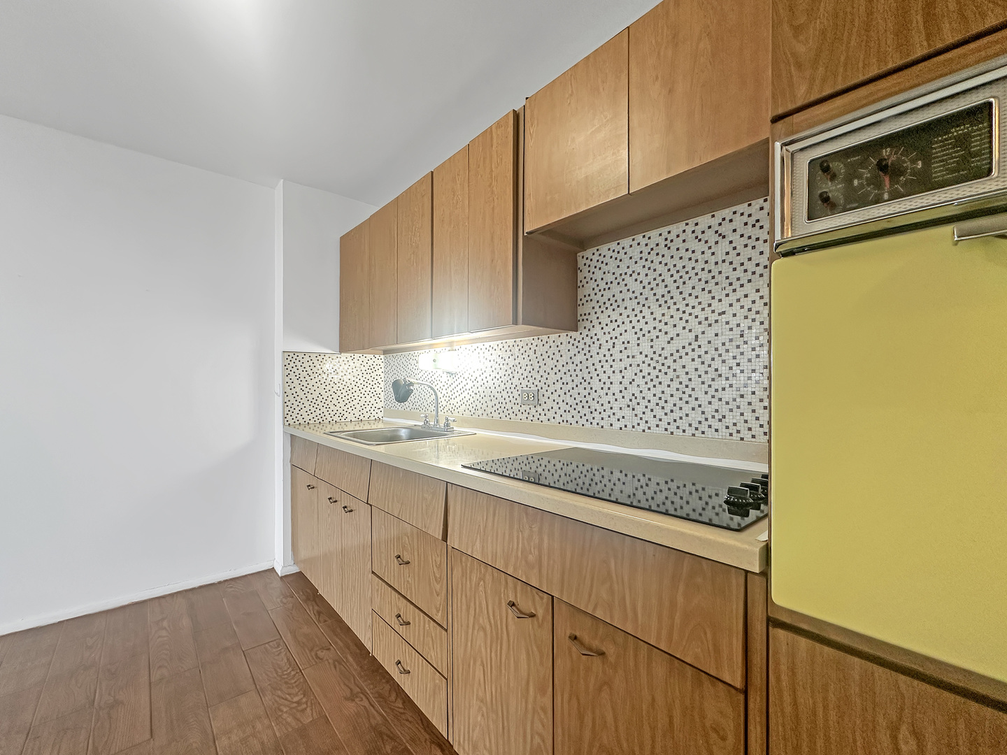 4250 N Marine Drive Unit: 1104
