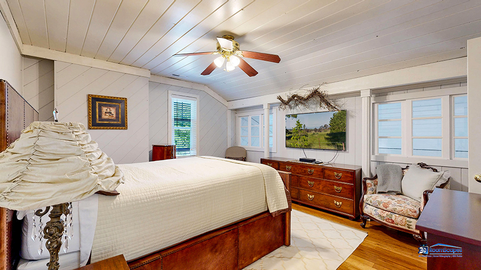 28693 W Ravine Drive