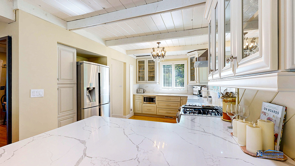 28693 W Ravine Drive