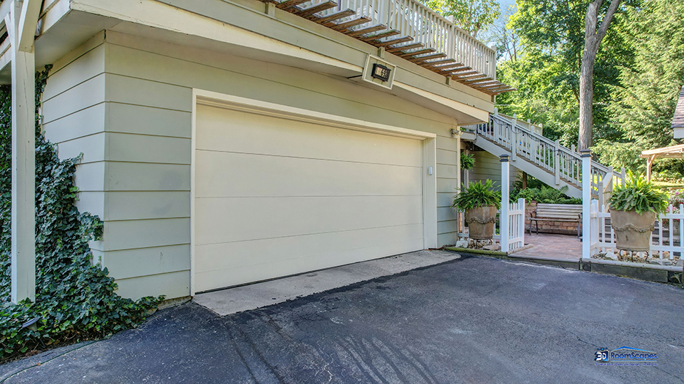 28693 W Ravine Drive