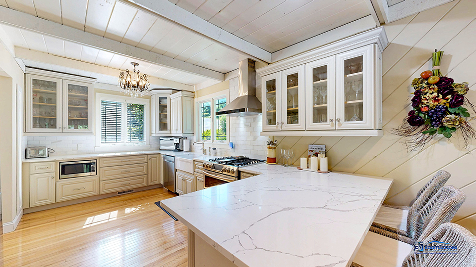 28693 W Ravine Drive