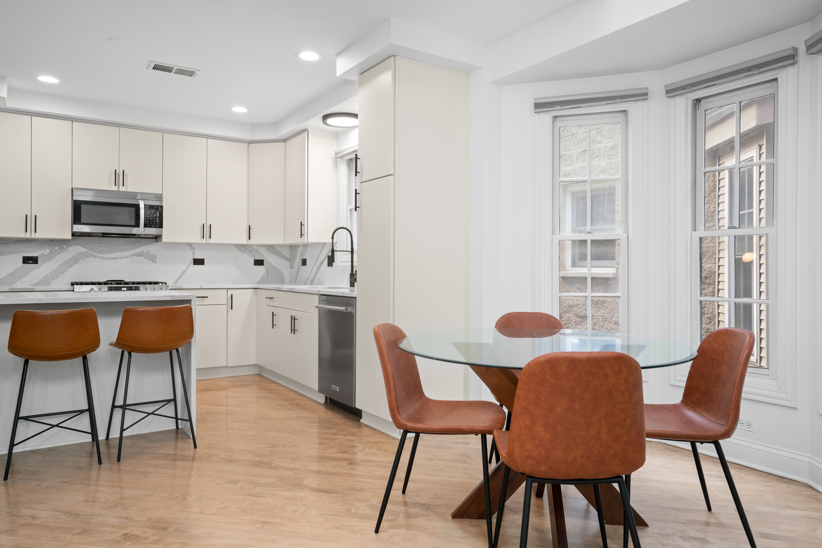 1225 N Paulina Street Unit: 3S