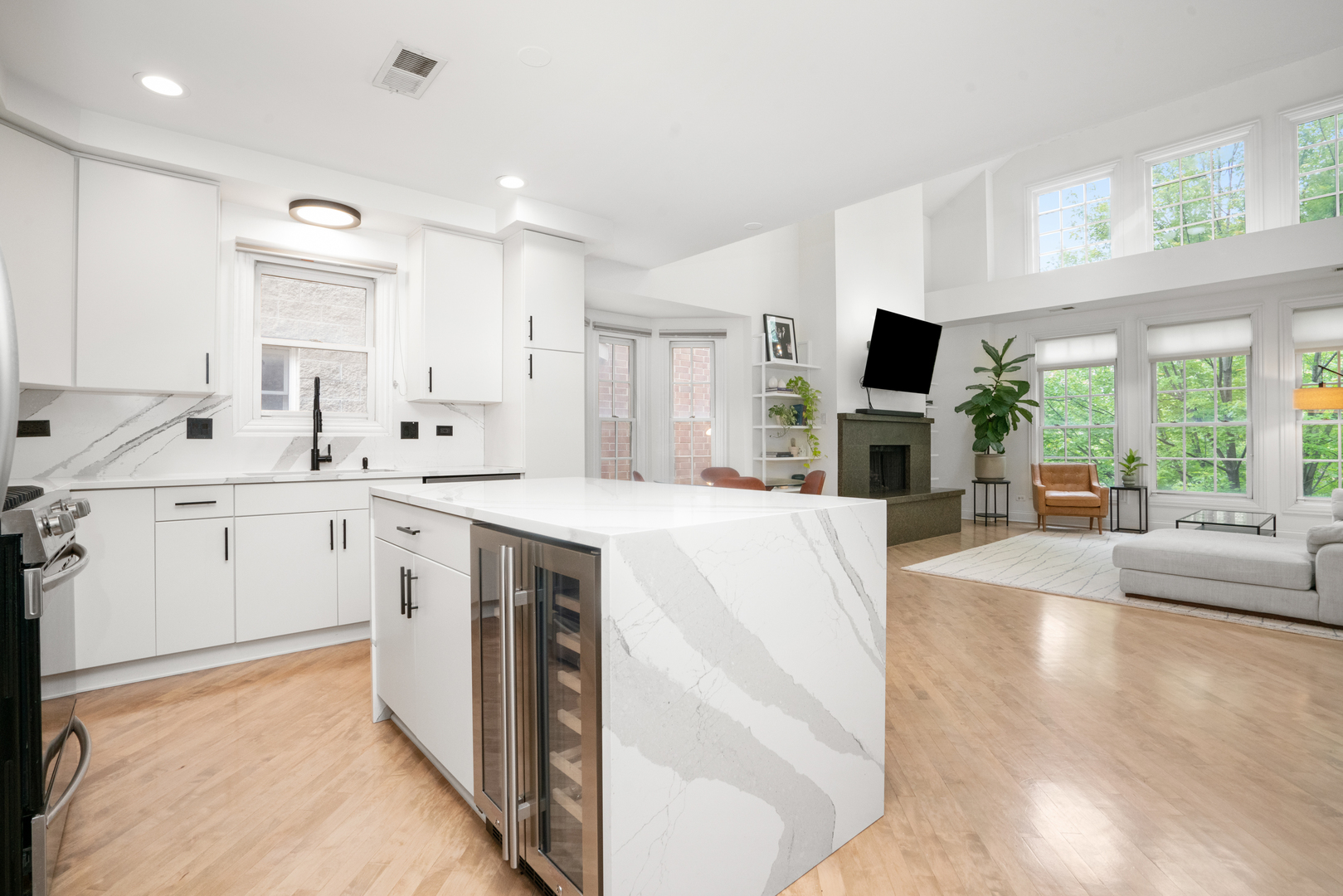 1225 N Paulina Street Unit: 3S