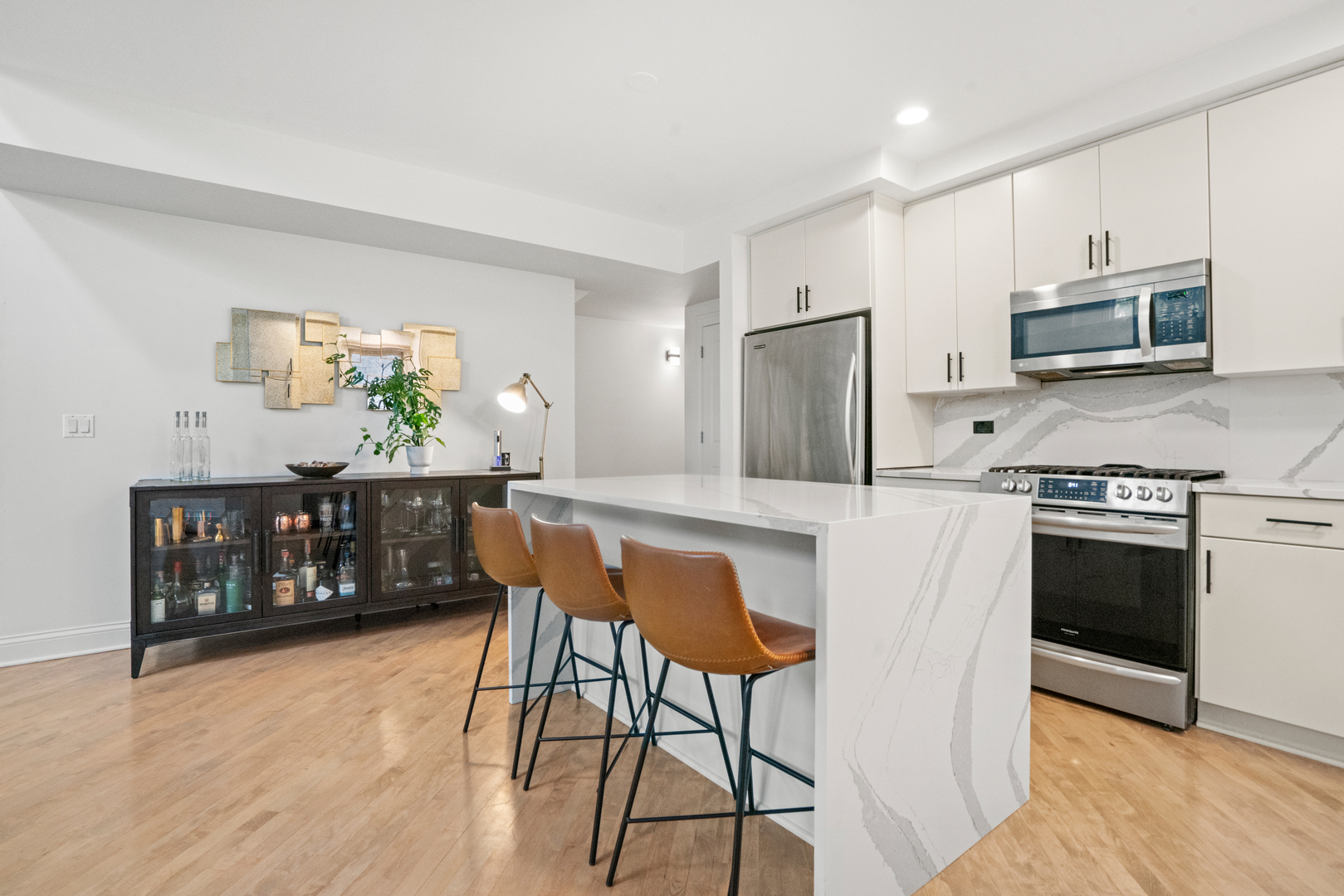 1225 N Paulina Street Unit: 3S