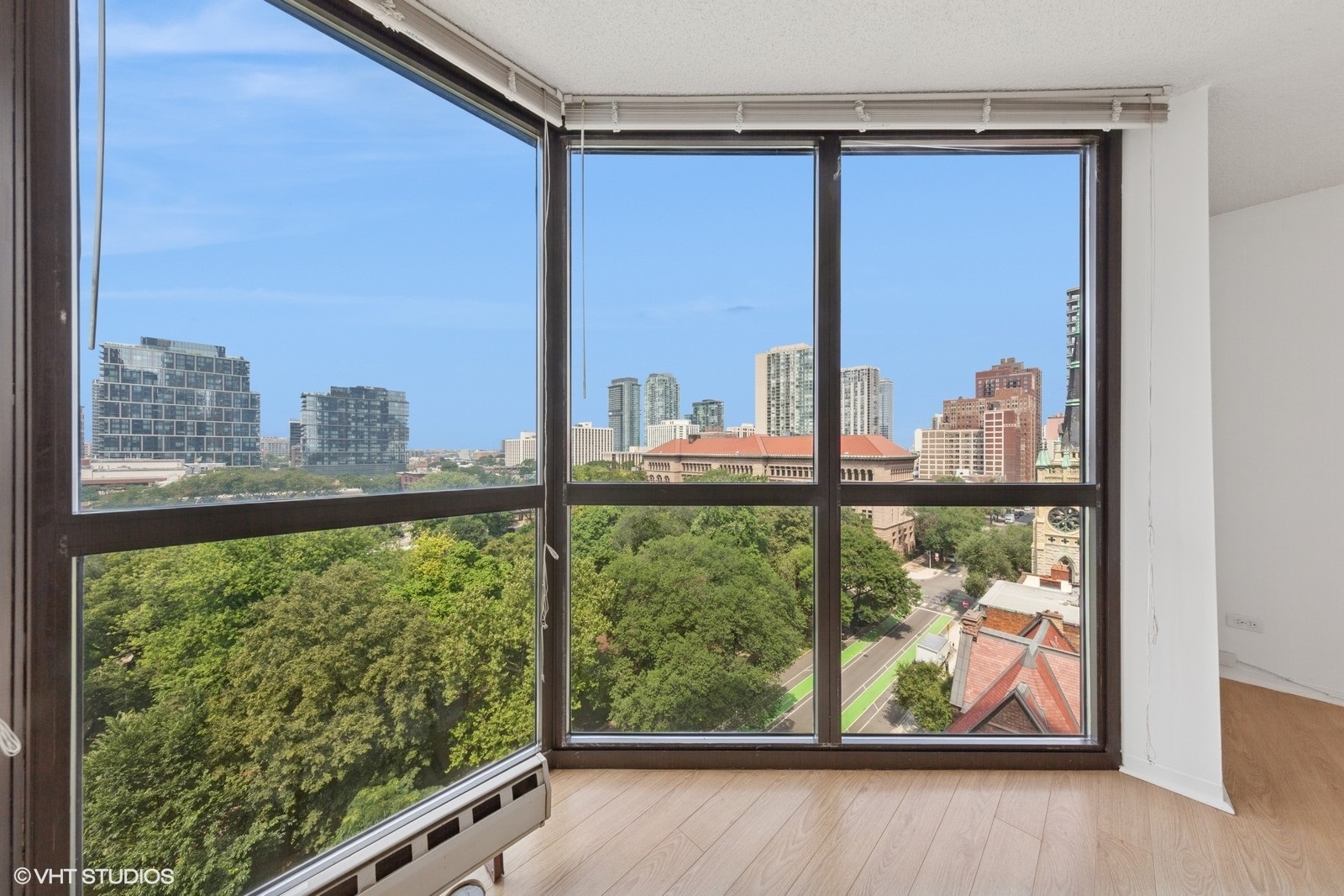 33 W Delaware Place Unit: 10K