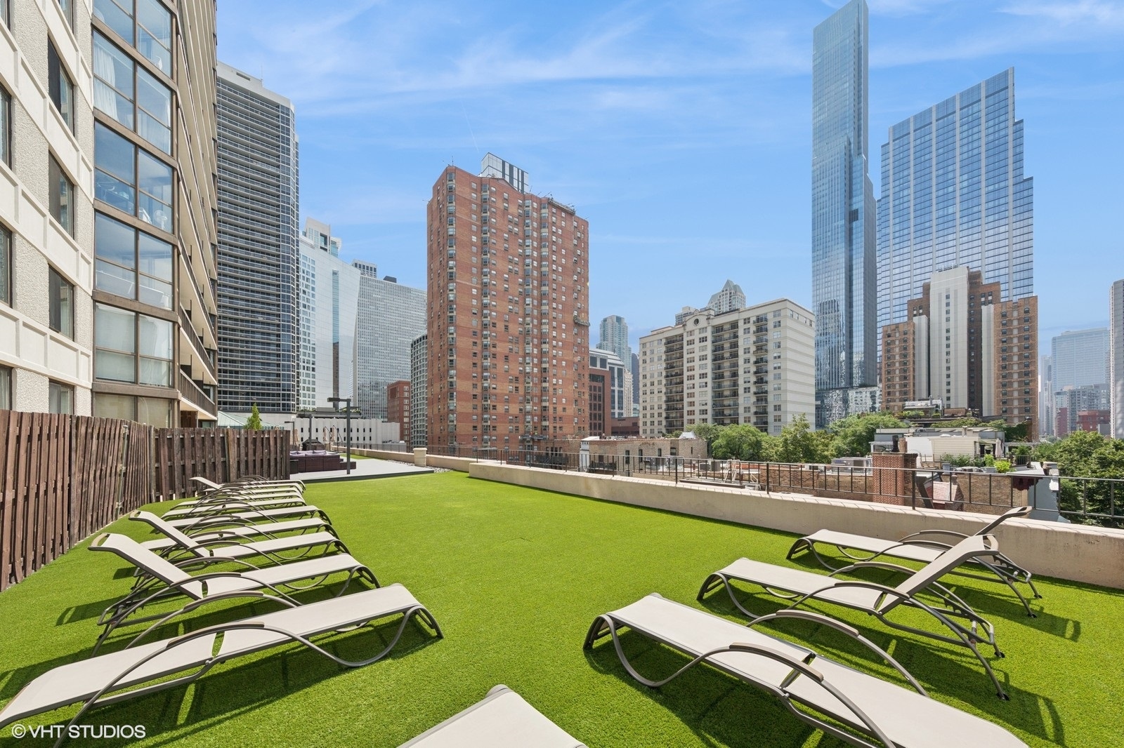 33 W Delaware Place Unit: 10K
