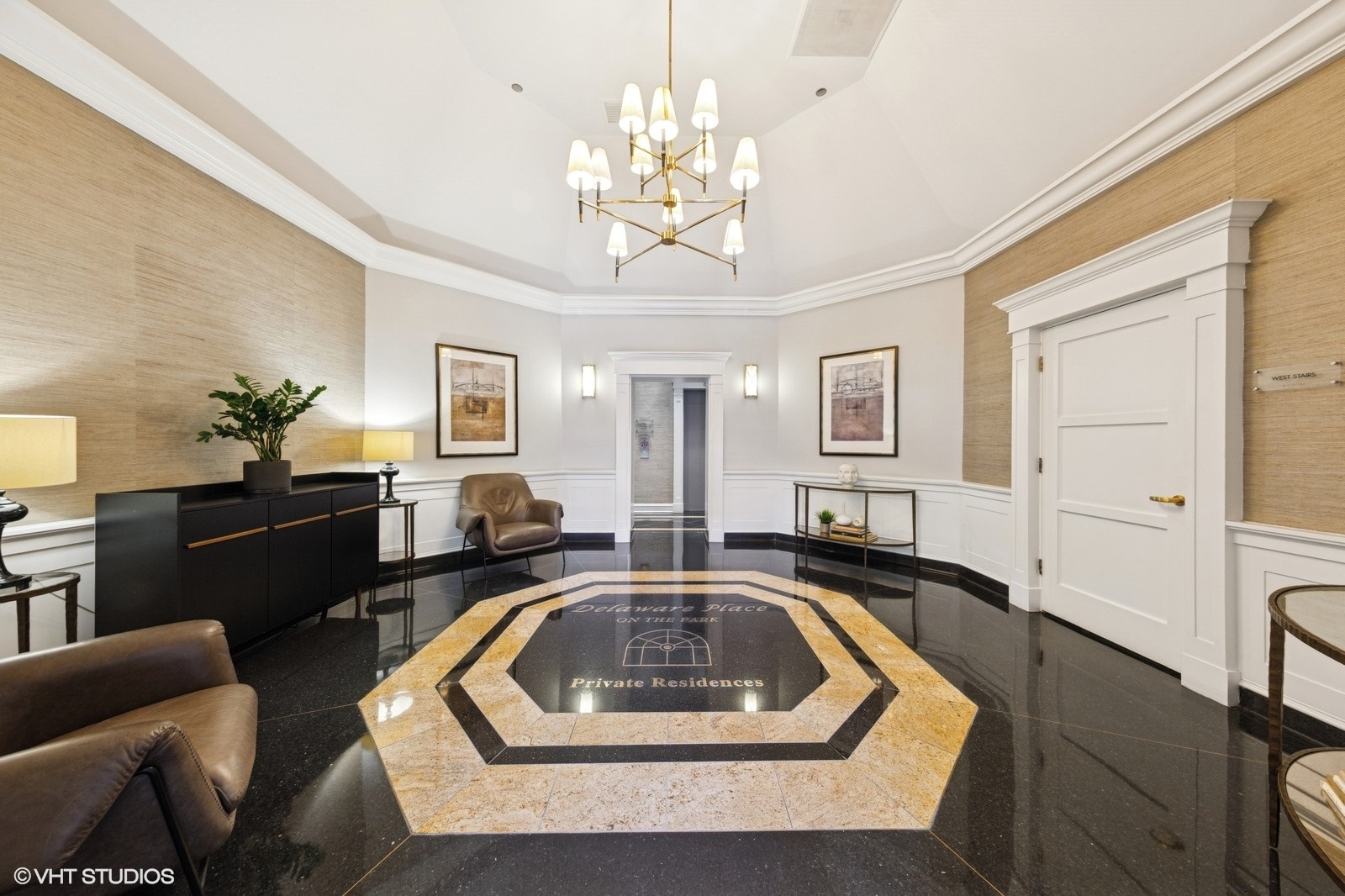 33 W Delaware Place Unit: 10K