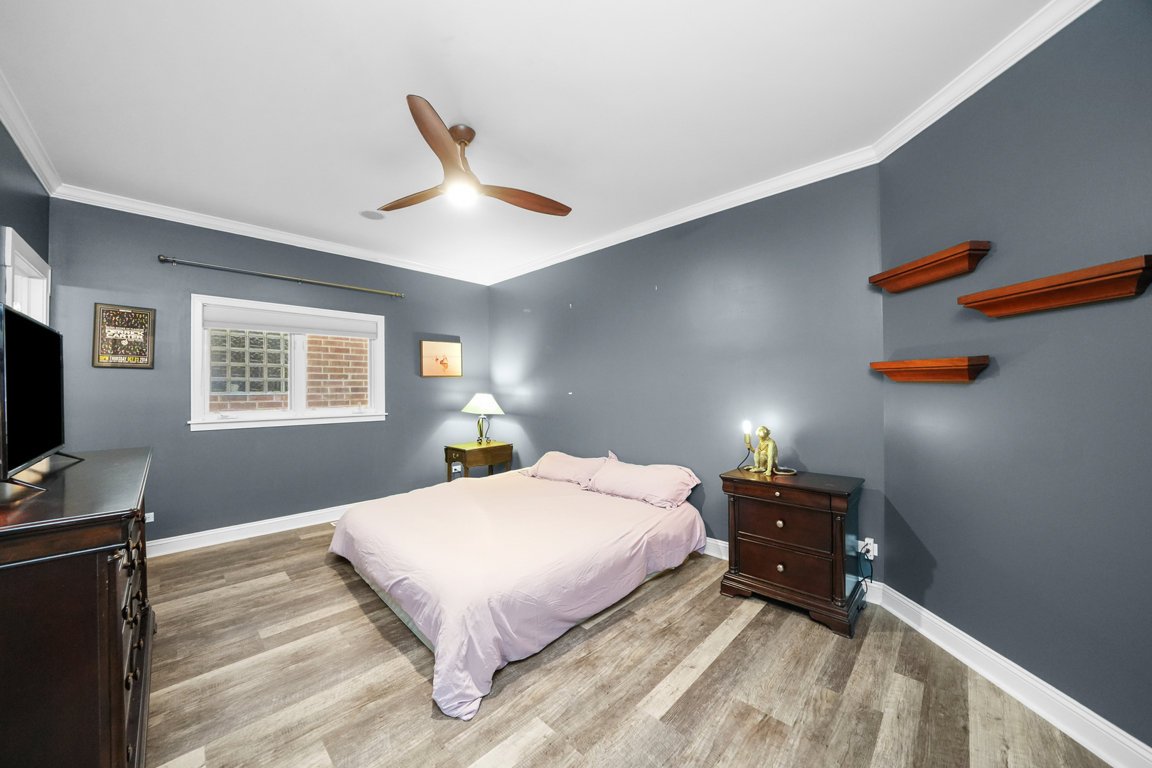 1749 W Roscoe Street Unit: 1