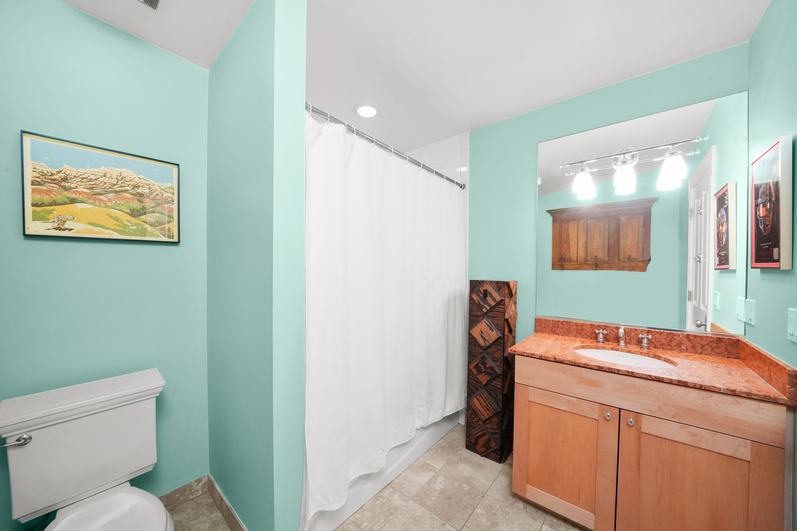 1749 W Roscoe Street Unit: 1