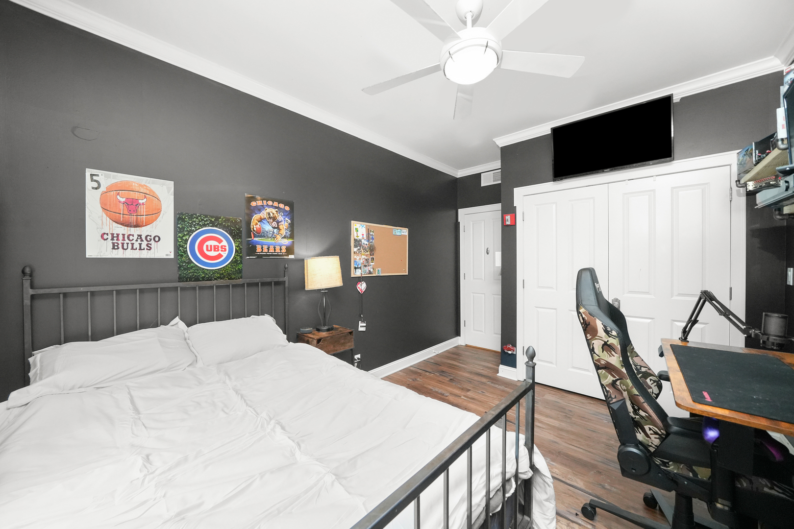 1749 W Roscoe Street Unit: 1