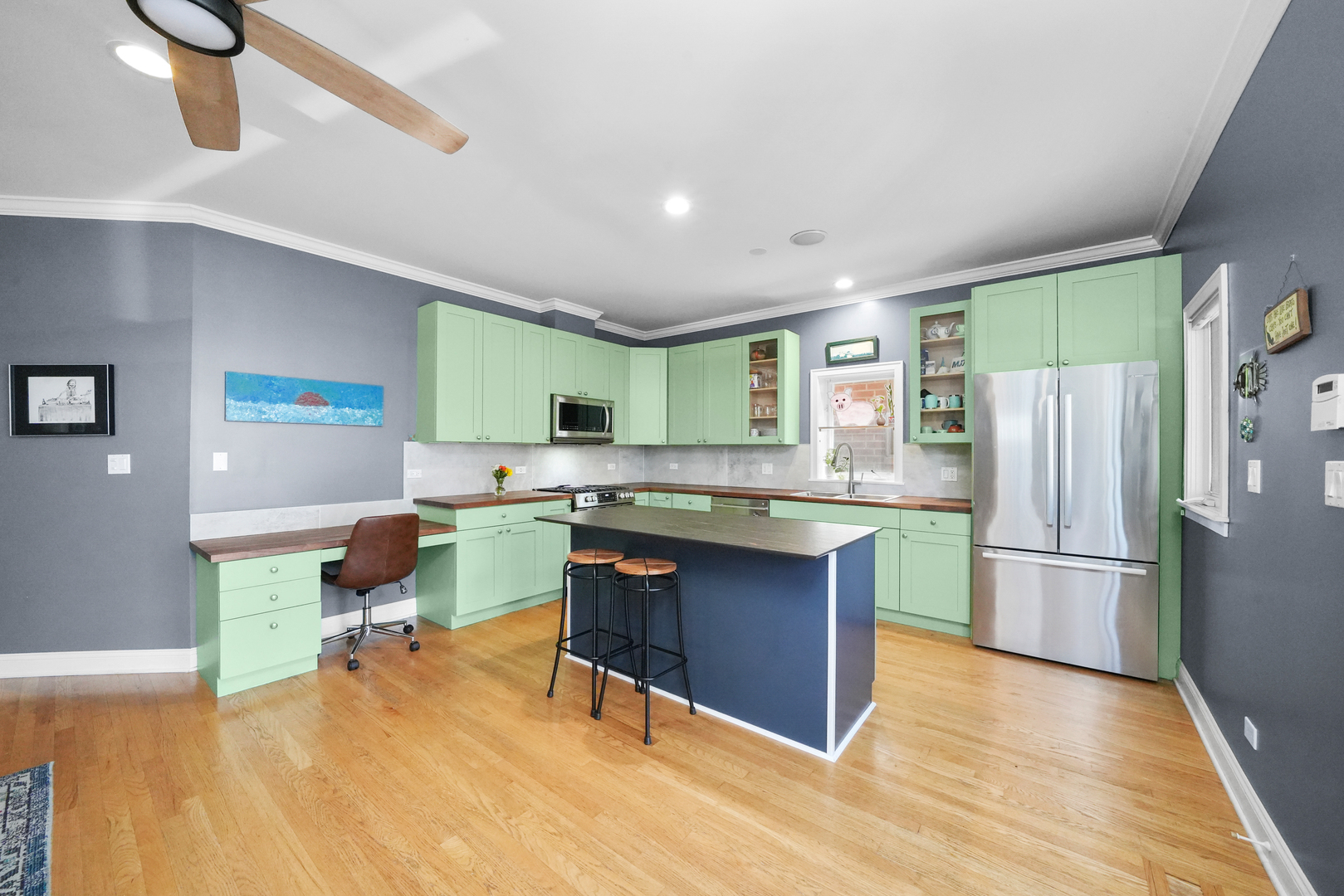 1749 W Roscoe Street Unit: 1