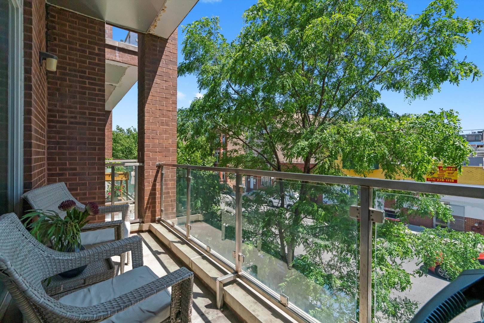 2140 W Armitage Avenue Unit: 3W