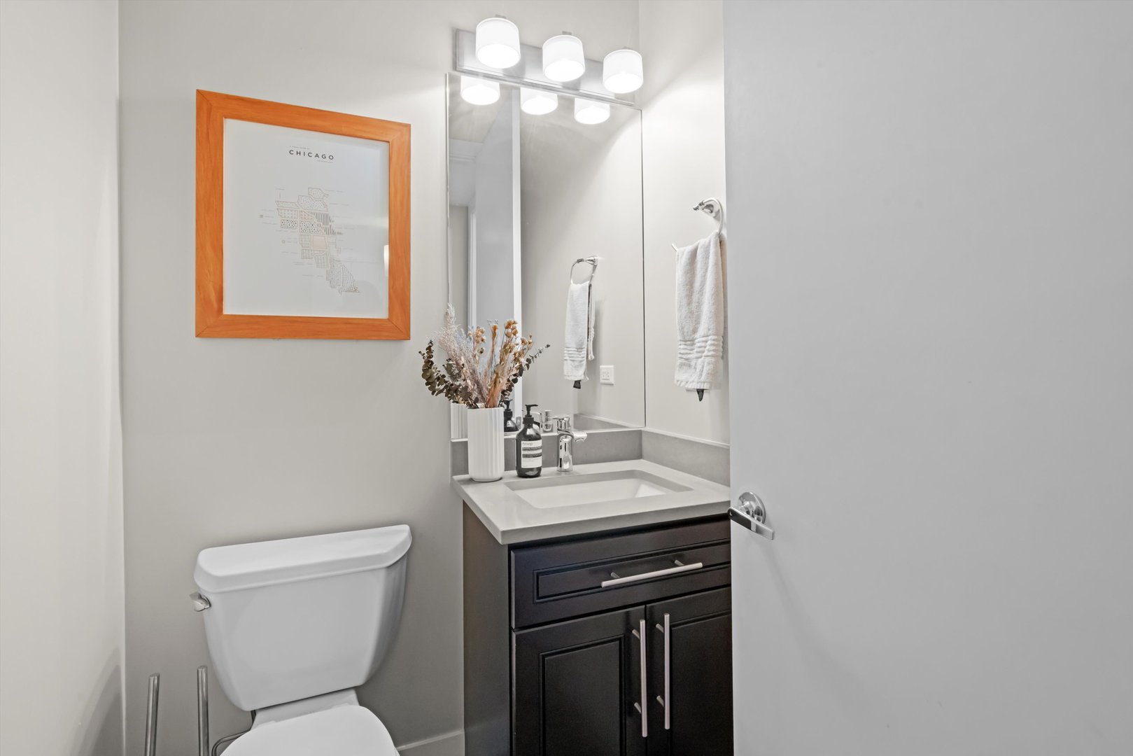 2140 W Armitage Avenue Unit: 3W